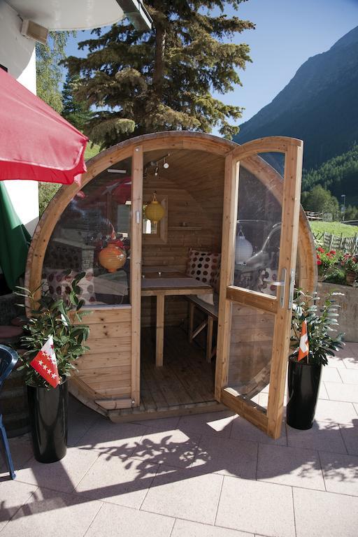 Pension Schoenblick Saas-Grund Exterior photo